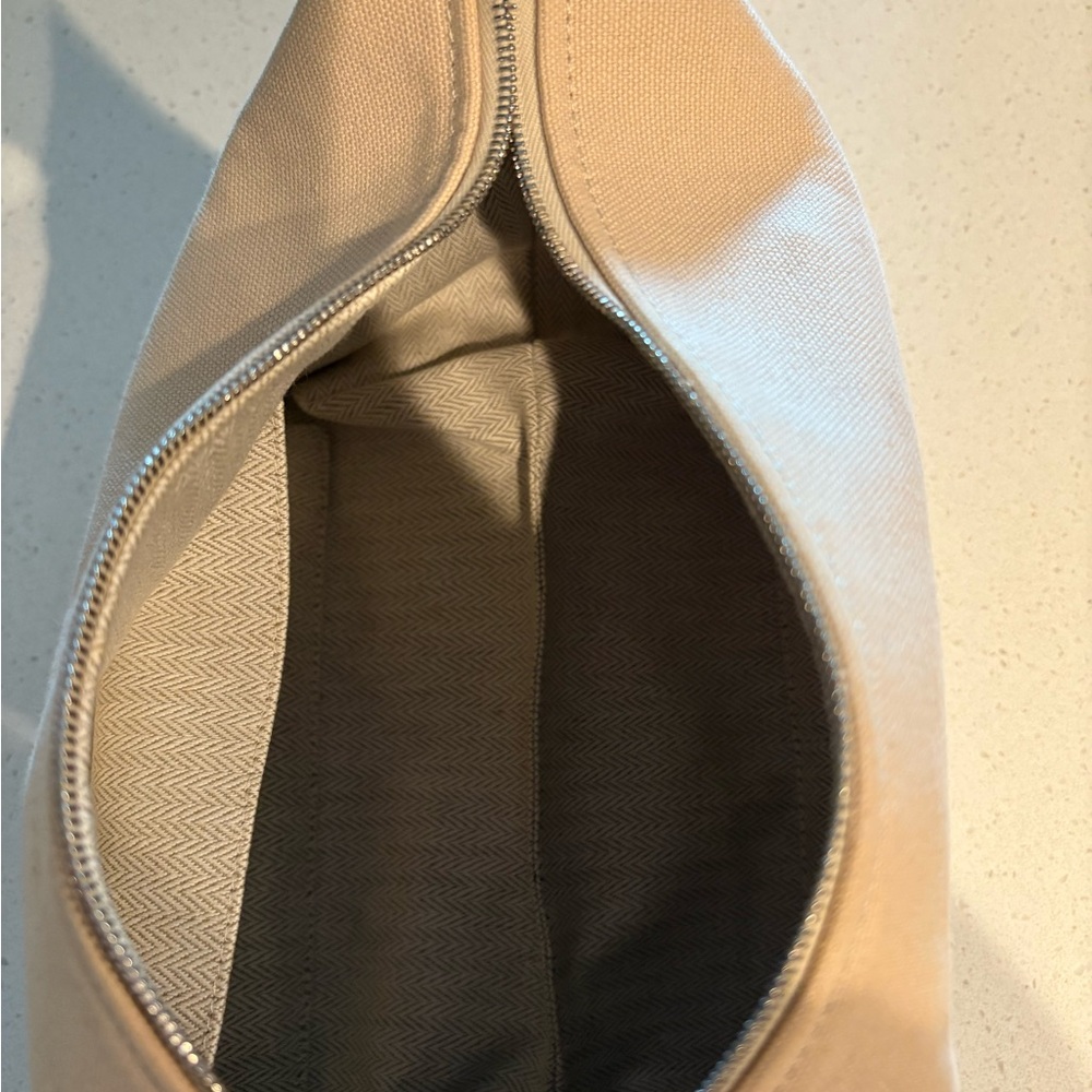 Hermès Beige Canvas Pouch - Picture 6 of 7